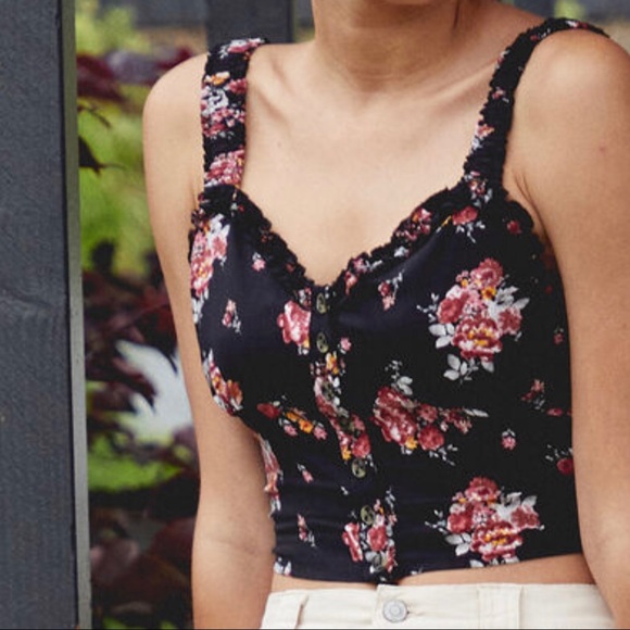 5/$25 Floral Ruffle Button Top - Picture 2 of 8